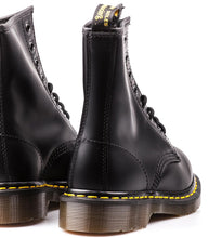 Carica l&#39;immagine nel visualizzatore di Gallery, Stivale DR. Martens 1460 Smooth Black