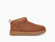 Carica l&#39;immagine nel visualizzatore di Gallery, Stivale Ugg Classic Ultra Mini Chestnut