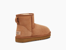 Carica l&#39;immagine nel visualizzatore di Gallery, Stivale Ugg Mini Classic Chestnut