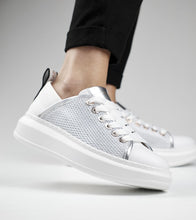 Carica l&#39;immagine nel visualizzatore di Gallery, Sneakers Alexander Smith E102811 Argento Bianco