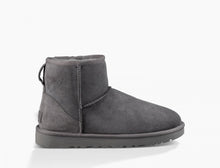 Carica l&#39;immagine nel visualizzatore di Gallery, Stivale Ugg 6222 Grigio